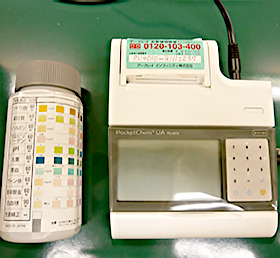 尿分析機